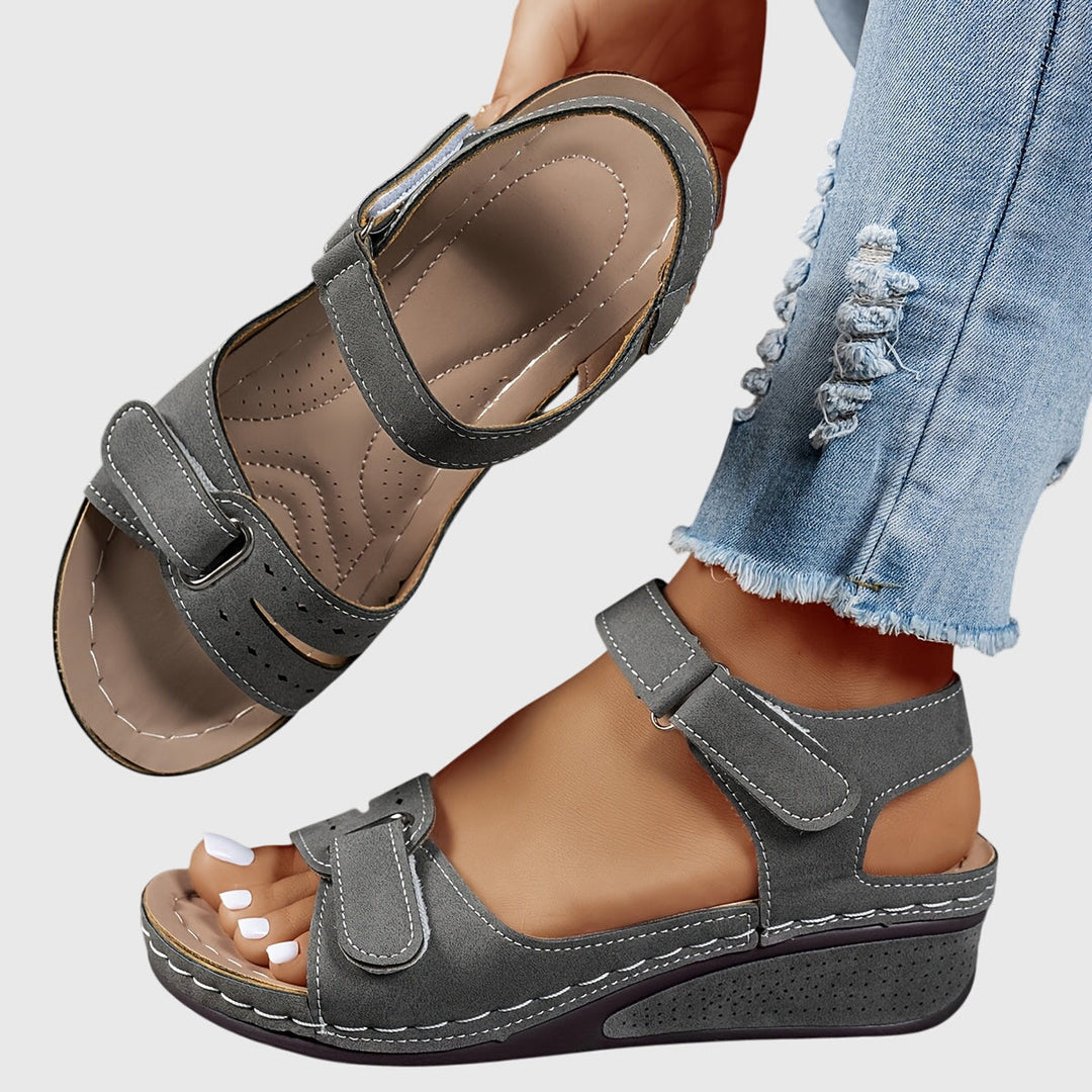 Hana - Comfort-Focused Orthopedic Sandals