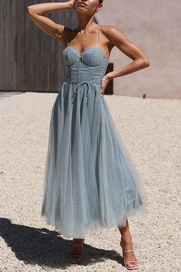 Chic Chiffon Maxi Dress with Suspenders for a Modern Princess Look