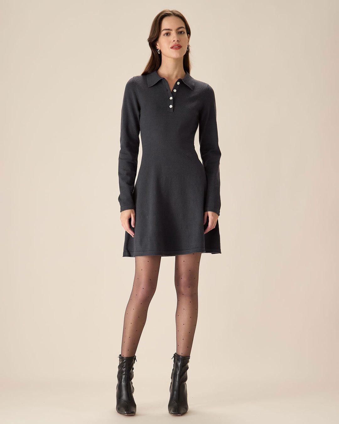Graues, plissiertes Minikleid mit Pullover-Design