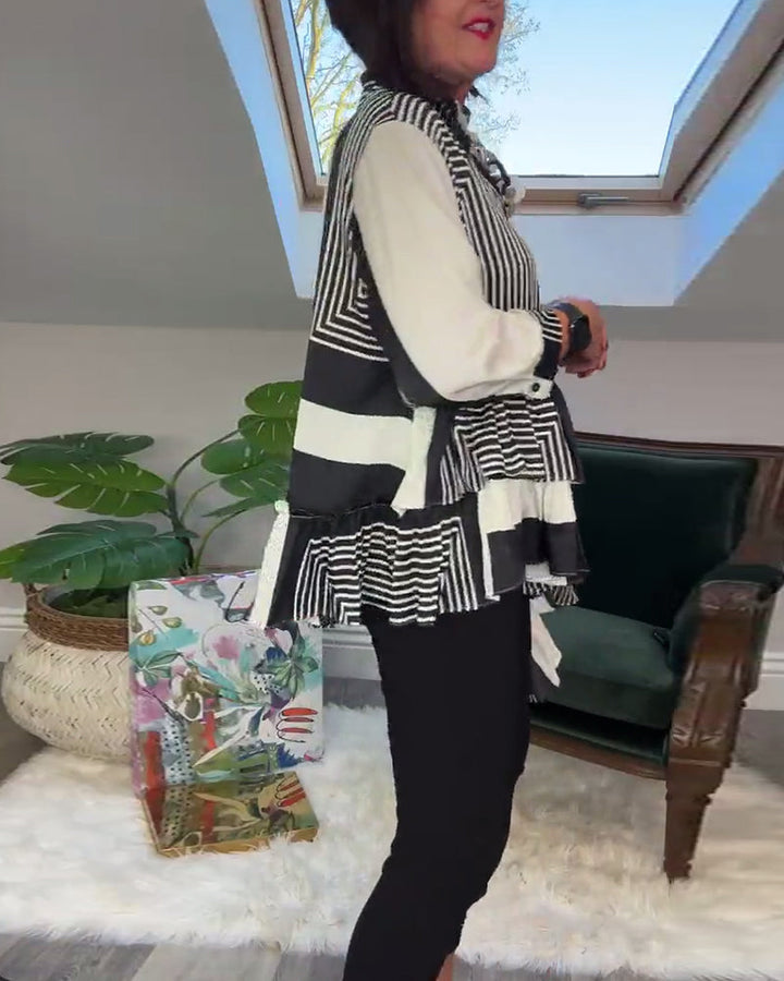 חולצה מודפסת אופנתית עם טלאים וכפתורים ייחודיים