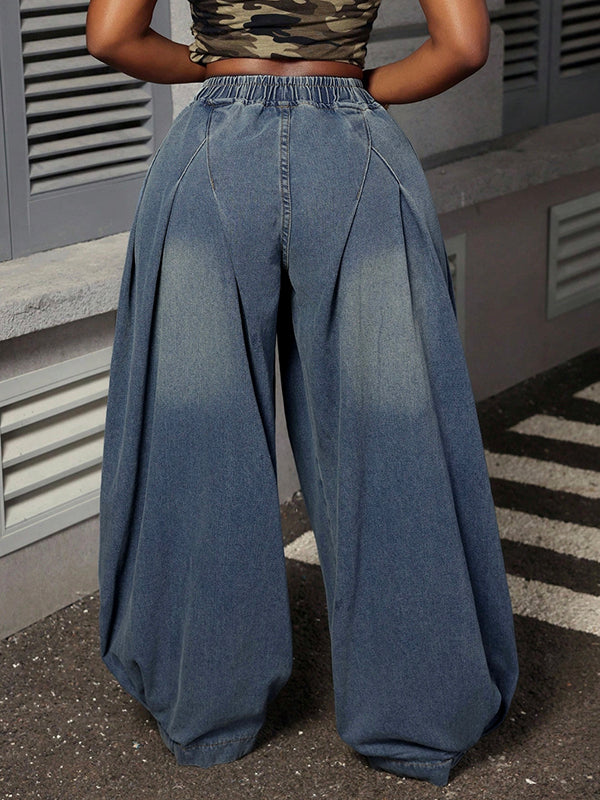 Relaxed Fit Solid Color Jeans with Pockets