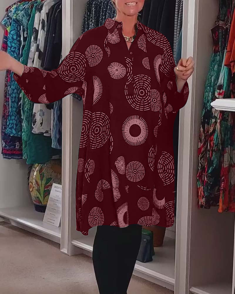 שמלה קז'ואל עם הדפס גיאומטרי ודשים אופנתיים