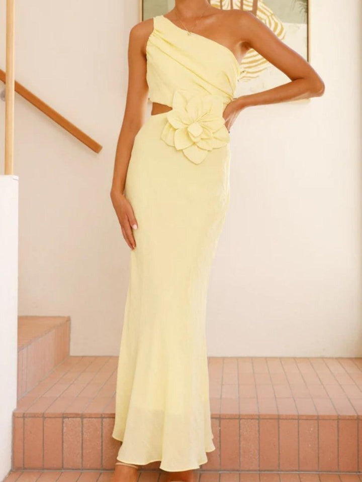 Off-Shoulder Dress in Solid Color Featuring 3D Floral Accents