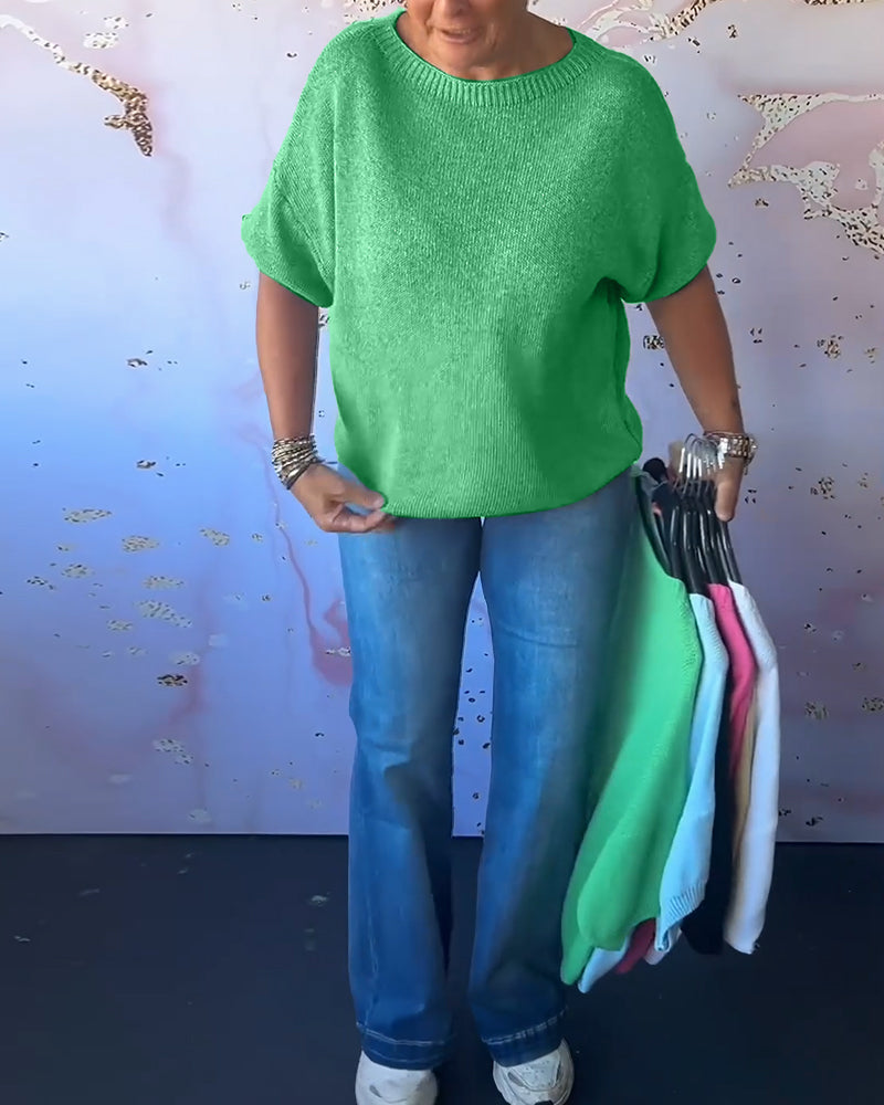 סוודר בצבע אחיד עם גזרה נינוחה וצווארון עגול