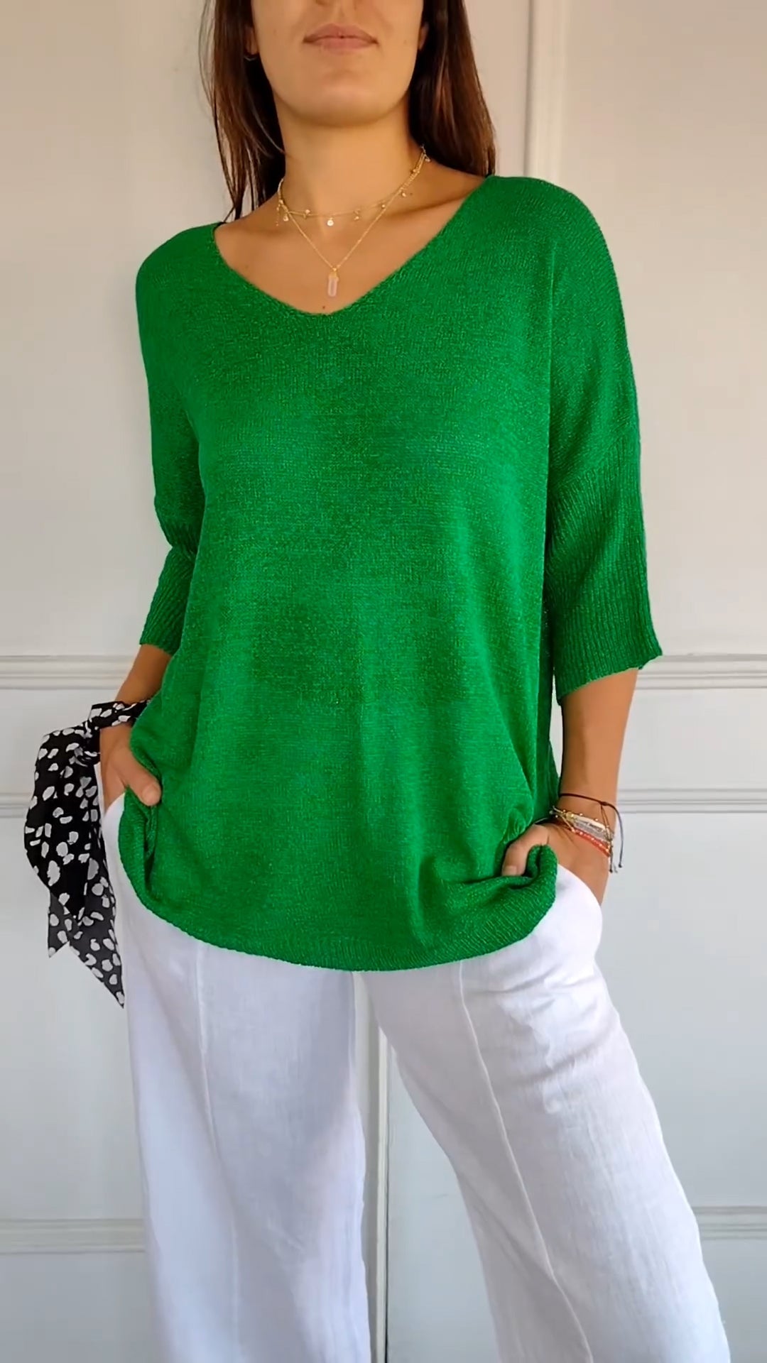 V-Neck Solid Color Knit Top