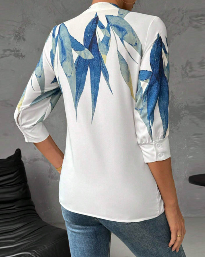 Trendy V-Neck Printed Blouse for Versatile Styling