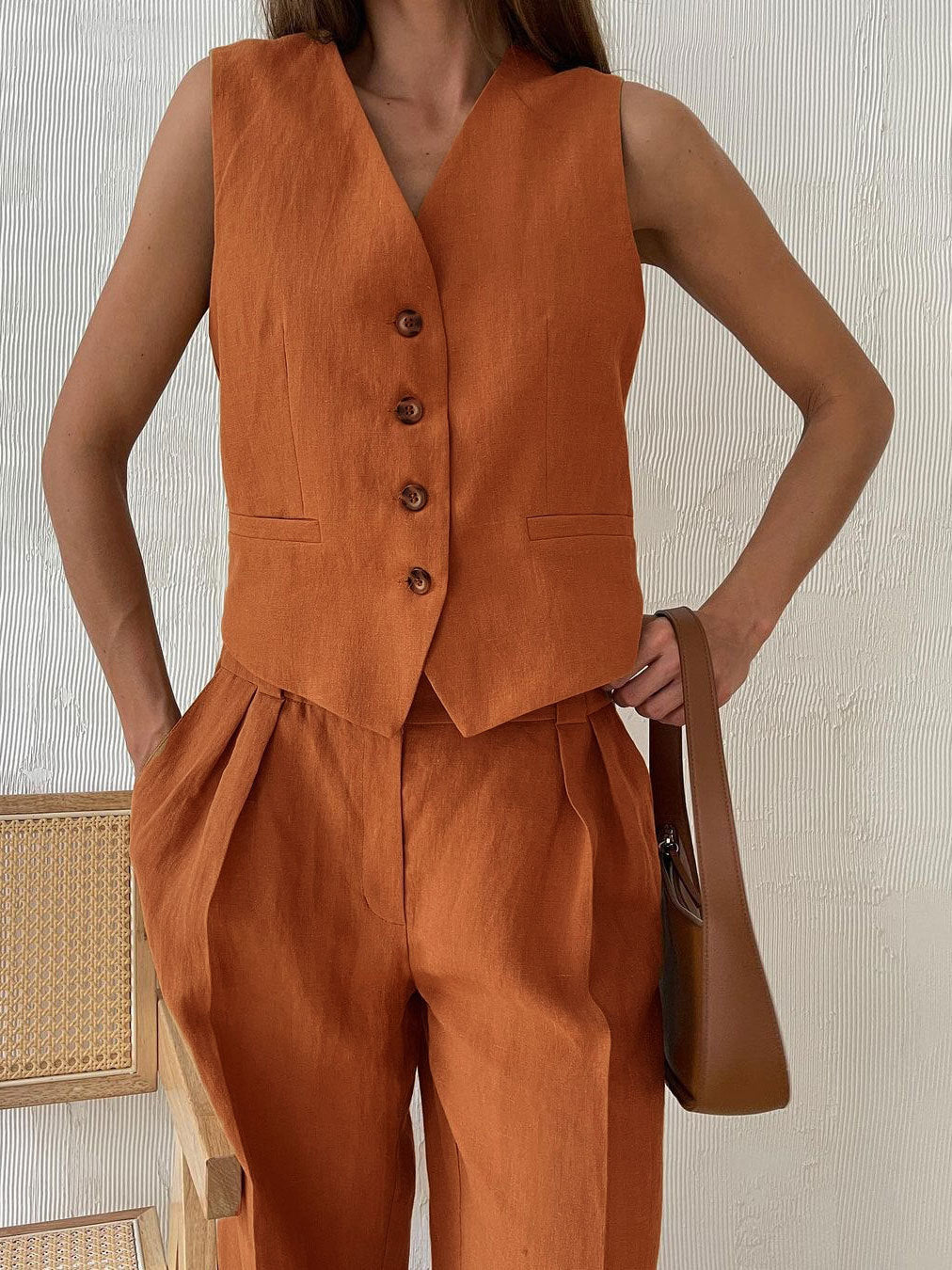 Timeless V-Neck Pleated Wide-Leg Cotton and Linen Pant Suit