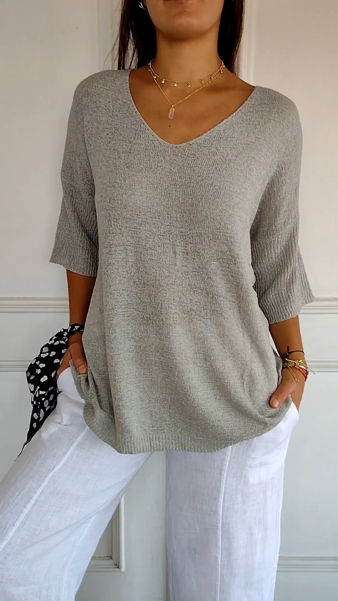 V-Neck Solid Color Knit Top