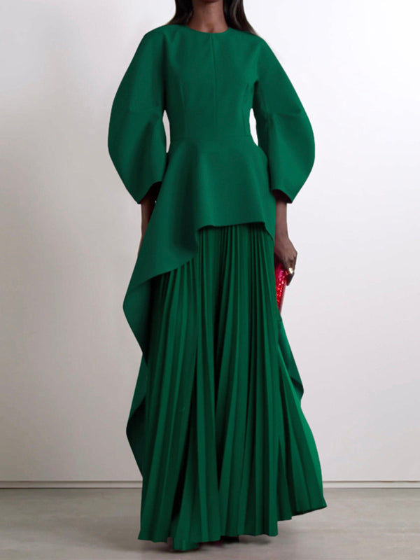Tiered Maxi Dress with Long Sleeves, Pleated Design, Solid Color, and Round Neck