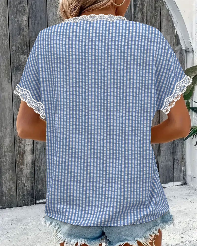 חולצה עם צווארון עגול וטלאים של תחרה