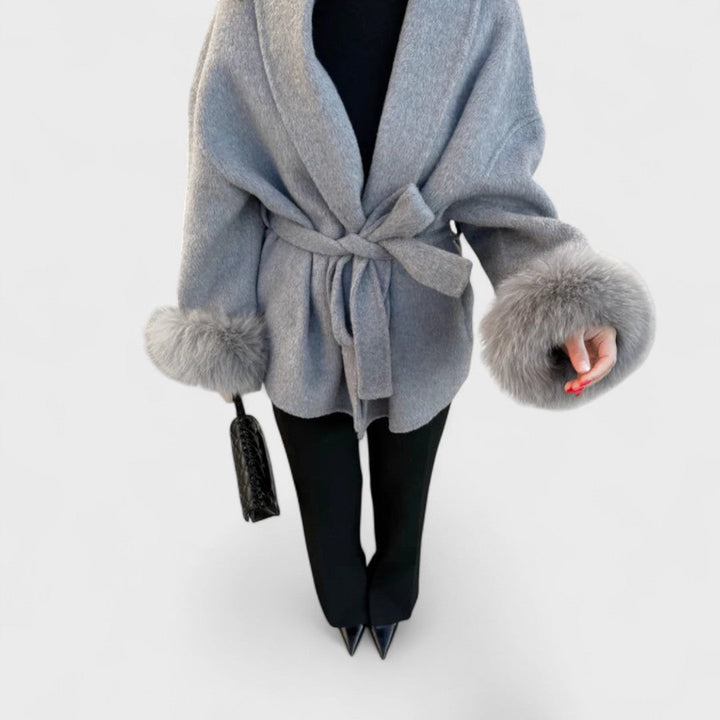 Woolcat – Stylish Coat Featuring Luxurious Faux Fur Accents