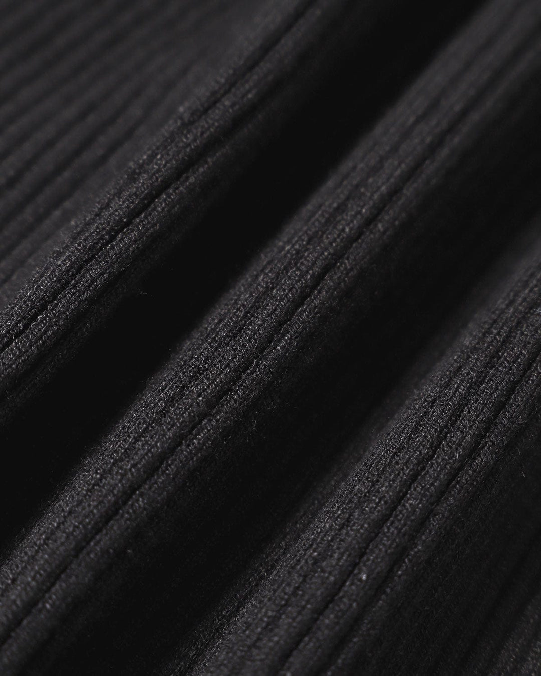 Schwarzes Colorblock-Stricktop mit Reversnaht
