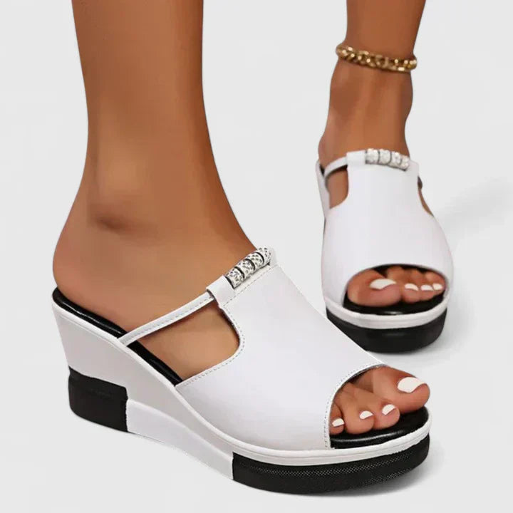 Isola - Stylish Orthopedic Sandals