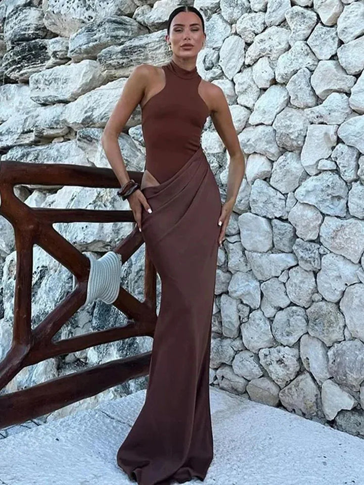 Chic Cutout Maxi Dress with Sculpted Design
