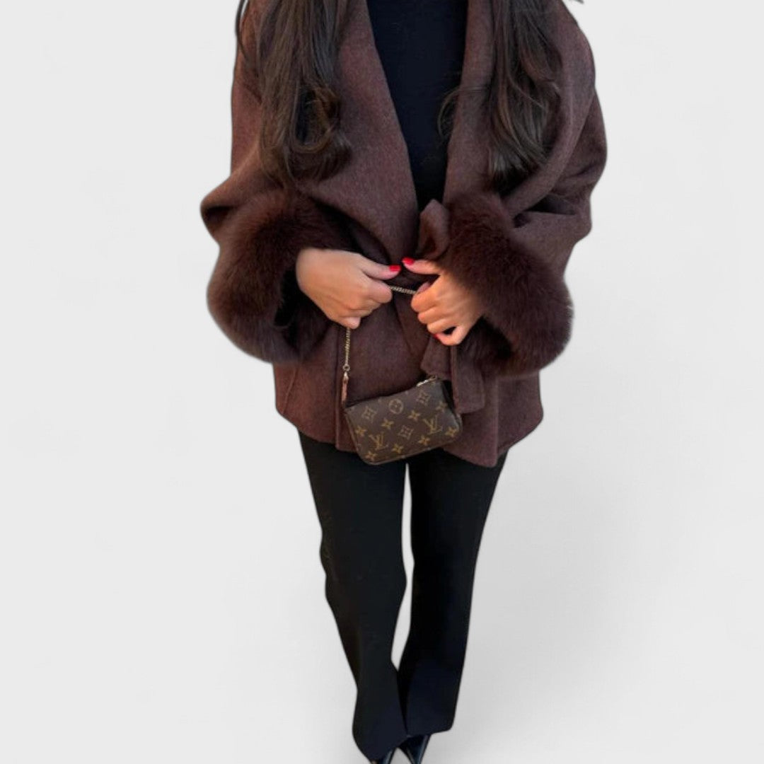 Woolcat – Stylish Coat Featuring Luxurious Faux Fur Accents
