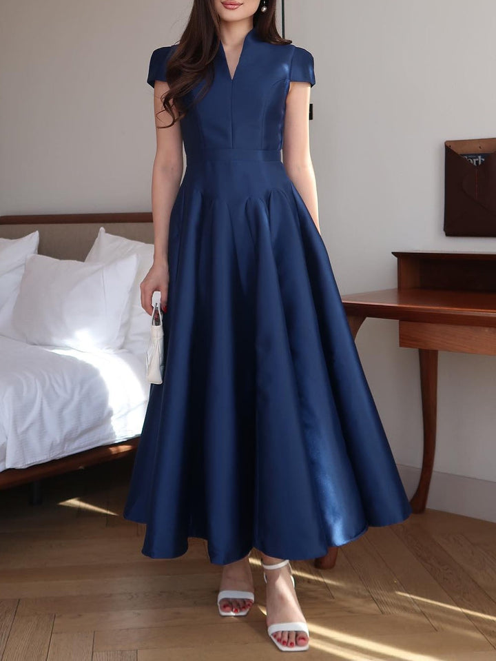 Chic Dark Blue V-Neck Maxi Dress