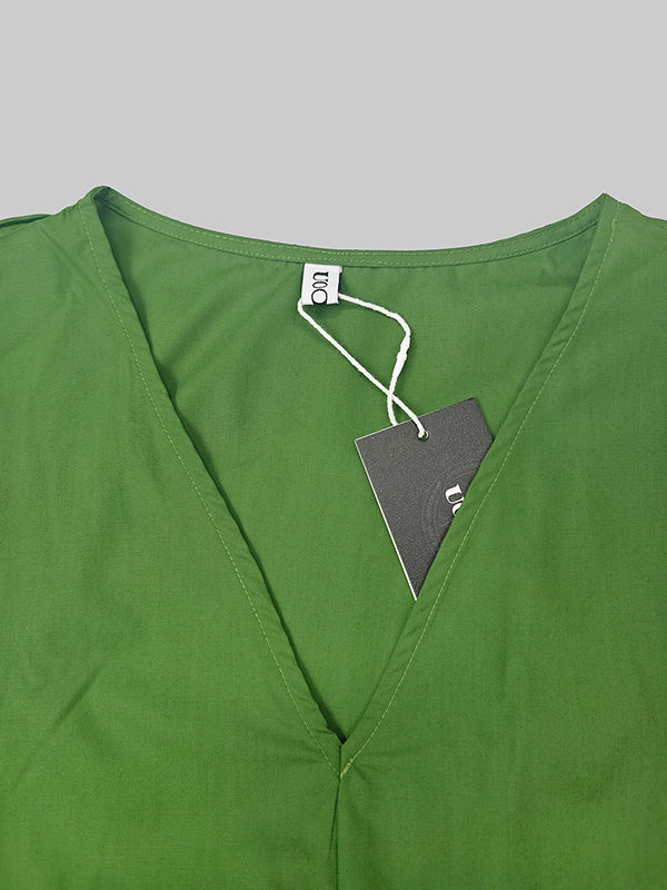 V-Neck Maxi Dress with Pleated Pockets and Loose Short Sleeves in Solid Colors