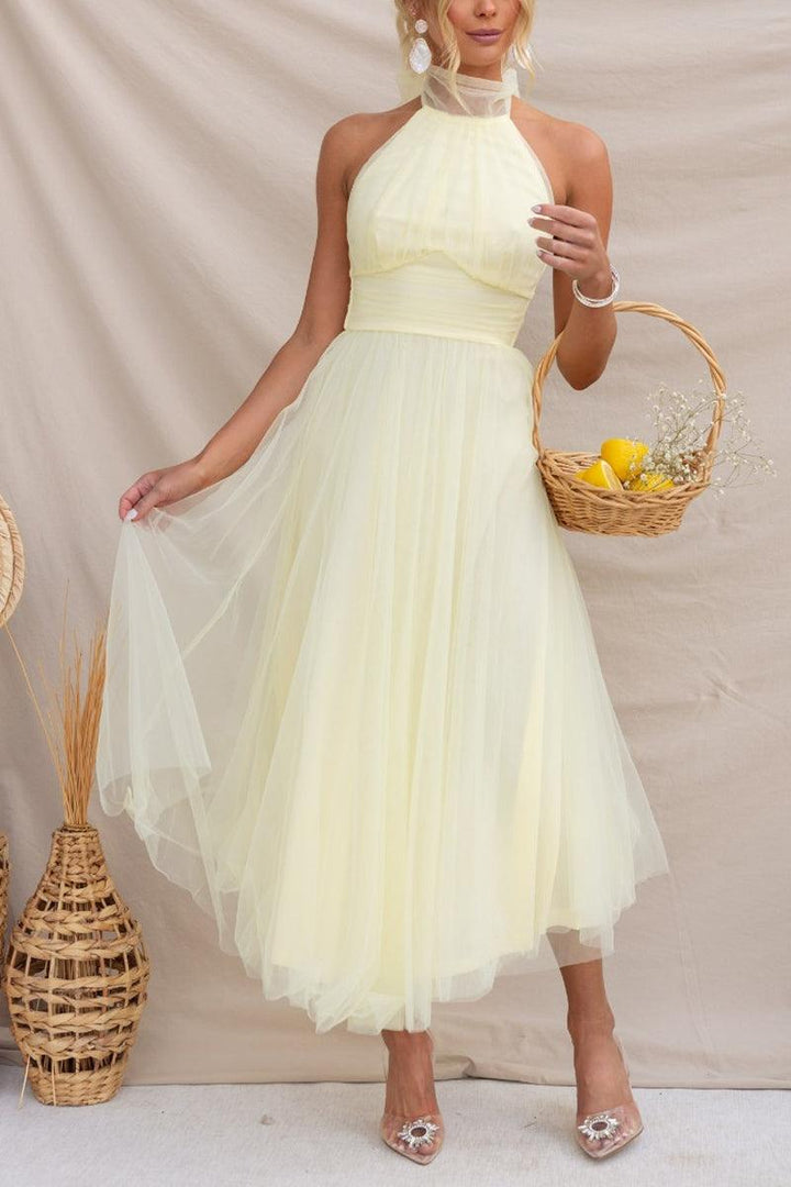 Enchanting Tulle Halter Maxi Dress with Gathered Detailing