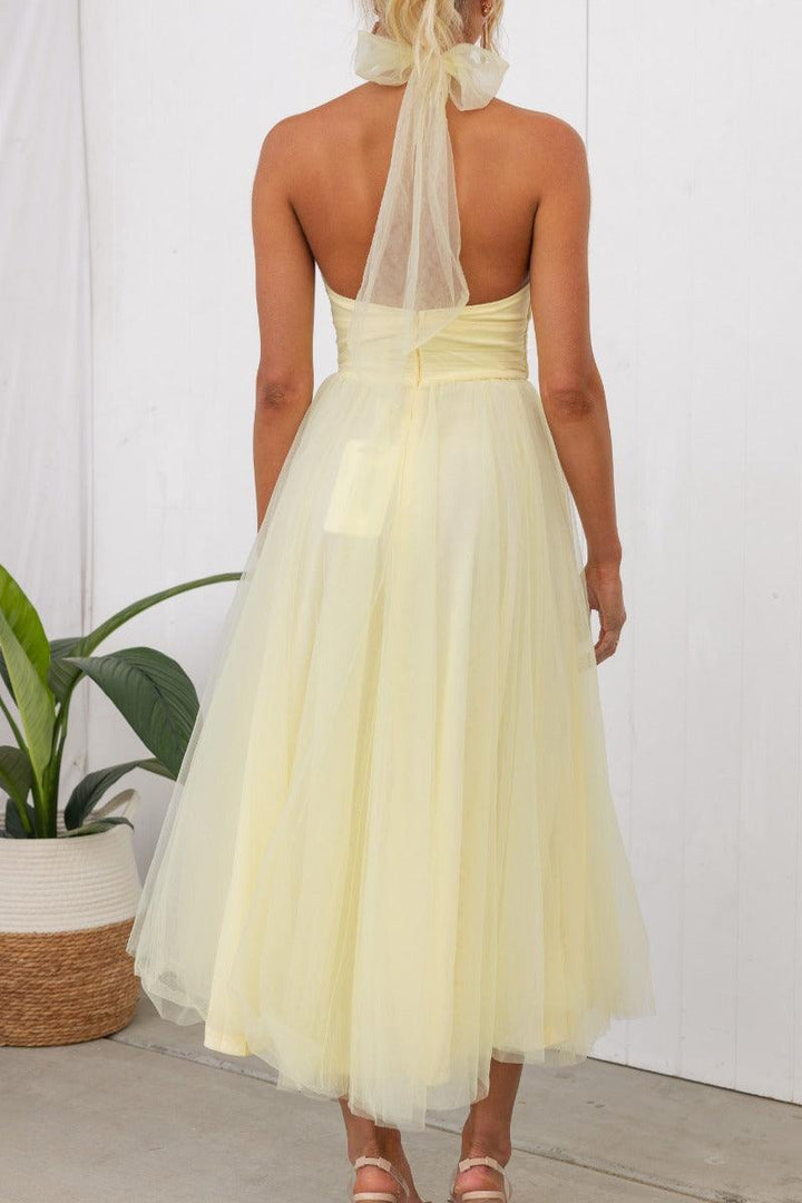 Enchanting Tulle Halter Maxi Dress with Gathered Detailing