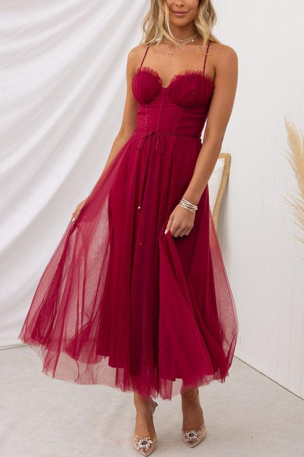 Chic Chiffon Maxi Dress with Suspenders for a Modern Princess Look