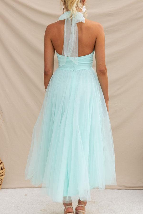 Enchanting Tulle Halter Maxi Dress with Gathered Detailing