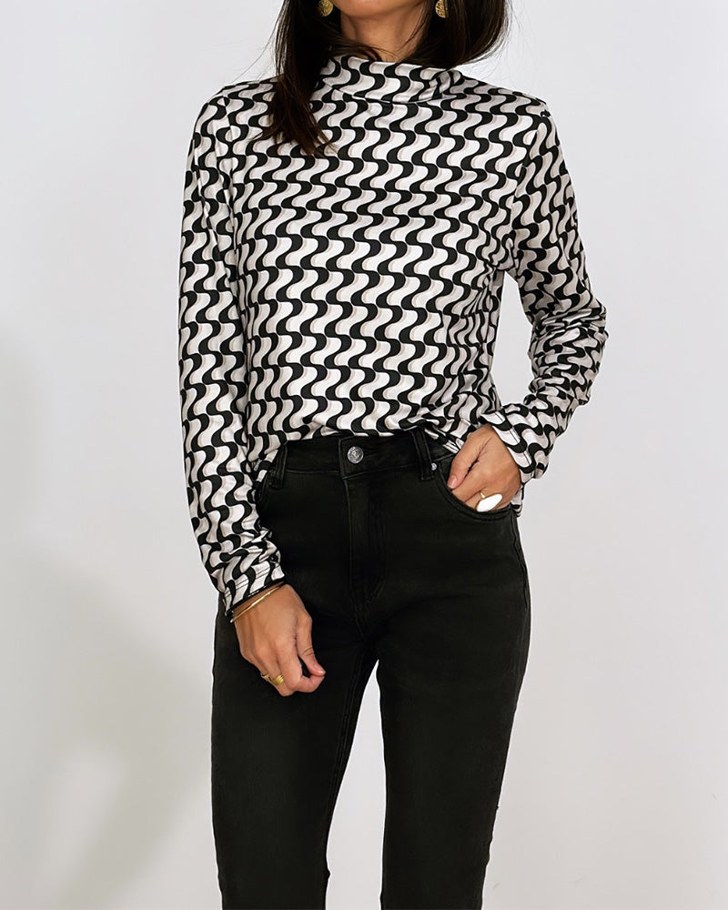 Long Sleeve Black and White Printed Top