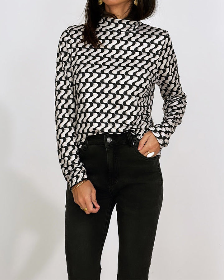 Long Sleeve Black and White Printed Top