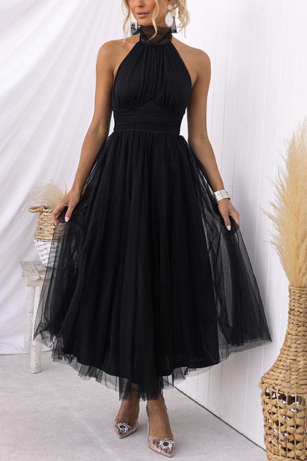 Enchanting Tulle Halter Maxi Dress with Gathered Detailing