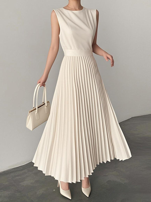 Solid Color Round-Neck Maxi Dress with Loose A-Line Pleats