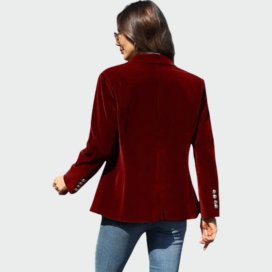 Lileth – A Tailored Blazer Exuding Timeless Elegance