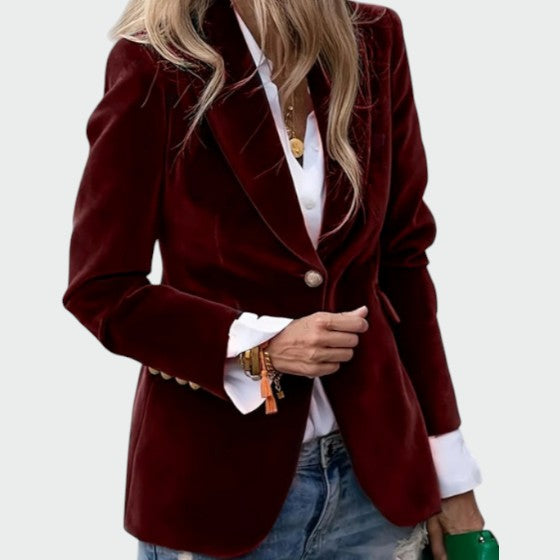 Lileth – A Tailored Blazer Exuding Timeless Elegance