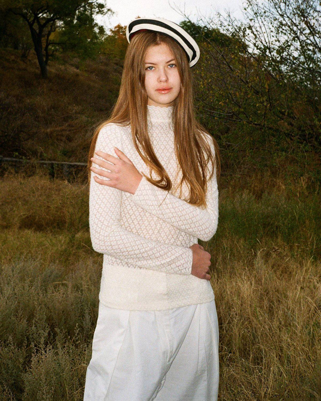 Transparente Strickmode עם עיצוב פרחוני