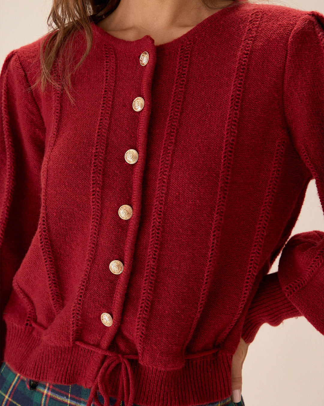 Einreihige Strickjacke mit roten Ballonärmeln