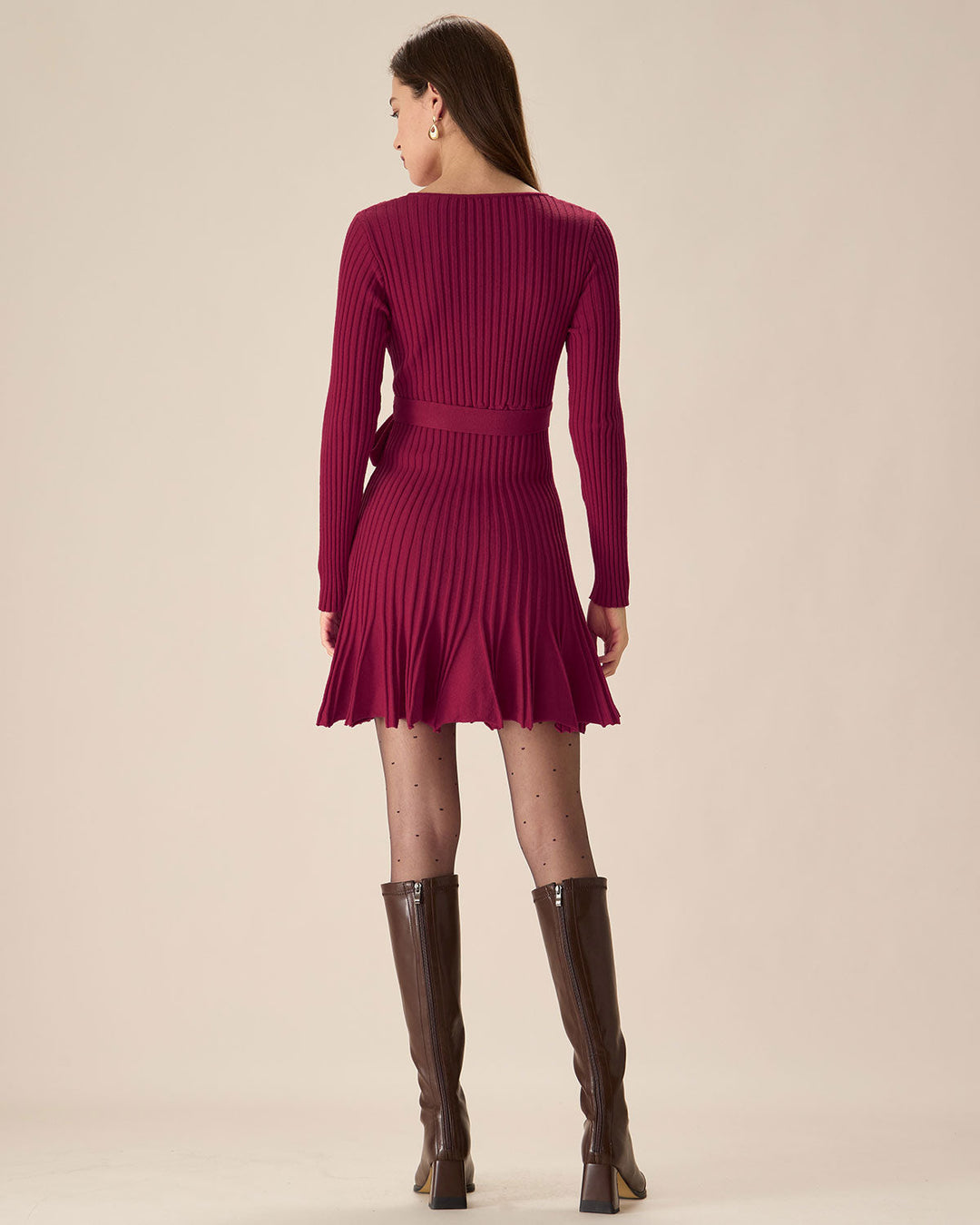 Rotweinfarbener Wickelpullover-Minikleid