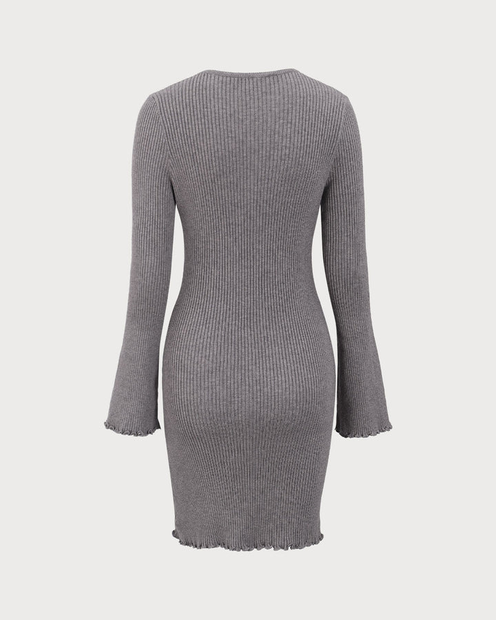 Graues Minikleid mit U-Boot-Ausschnitt und Pullover-Stil