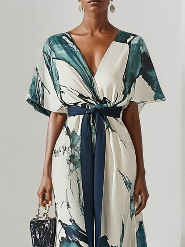 Maxi Evening Dress with Batwing Sleeves, Loose Fit, Printed Design, and Tied Waist