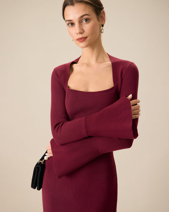 Rotes Midikleid mit quadratischem Ausschnitt und schwingenden Ärmeln