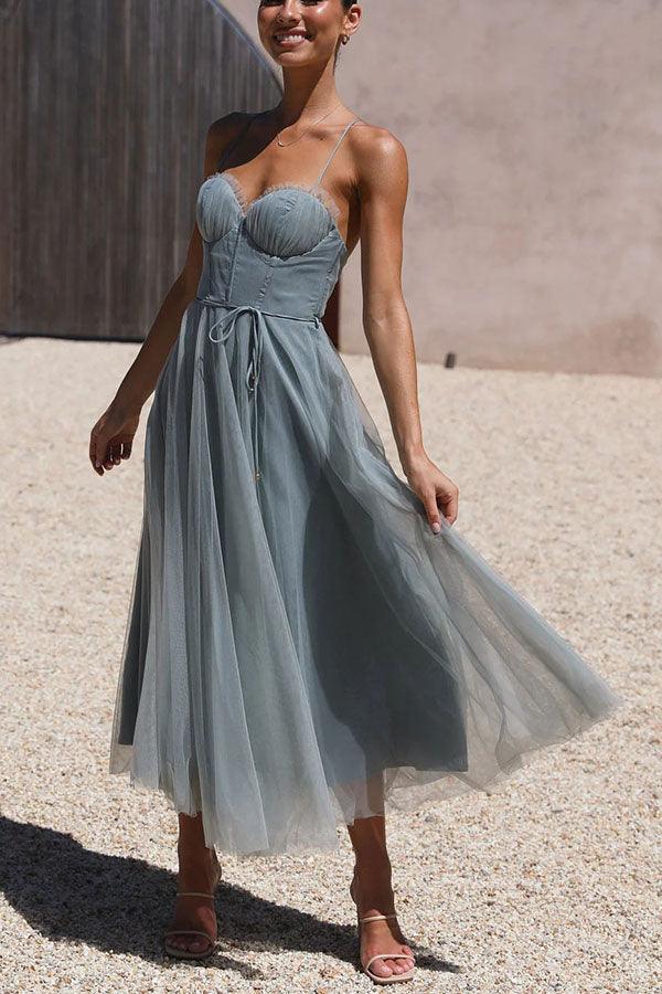 Chic Chiffon Maxi Dress with Suspenders for a Modern Princess Look