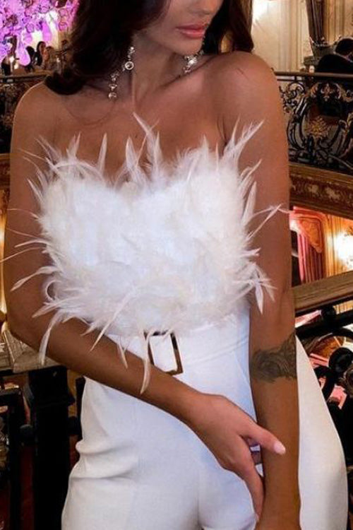 אוברול דק ללא שרוולים, כתפיים אופנתי עם נגיעות נוצות