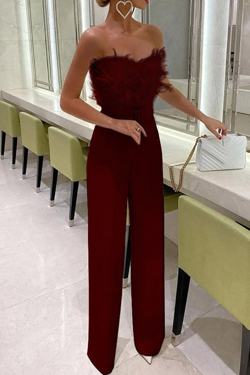 אוברול דק ללא שרוולים, כתפיים אופנתי עם נגיעות נוצות