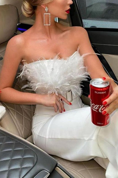 אוברול דק ללא שרוולים, כתפיים אופנתי עם נגיעות נוצות