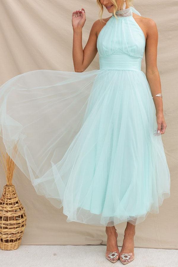 Enchanting Tulle Halter Maxi Dress with Gathered Detailing