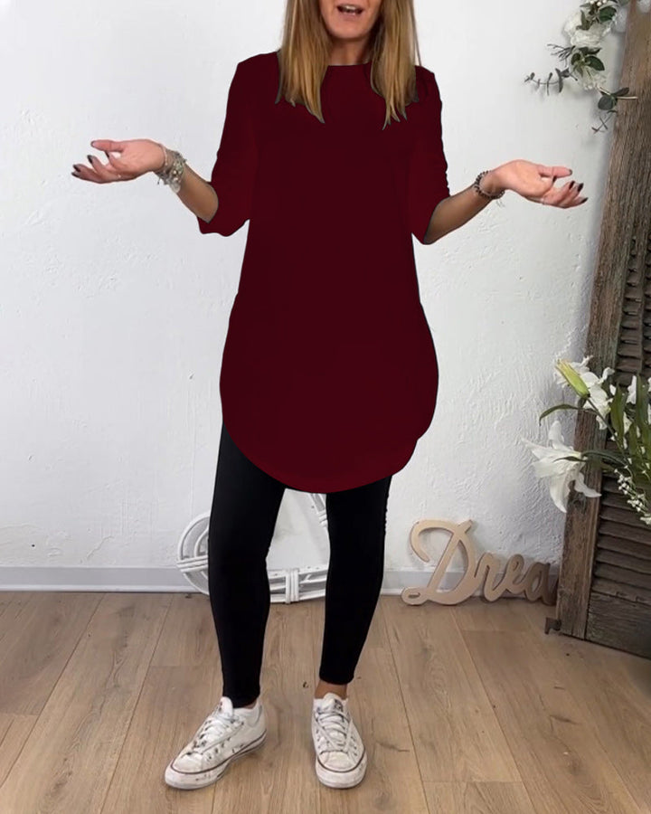 טופ באורך בינוני עם צווארון עגול