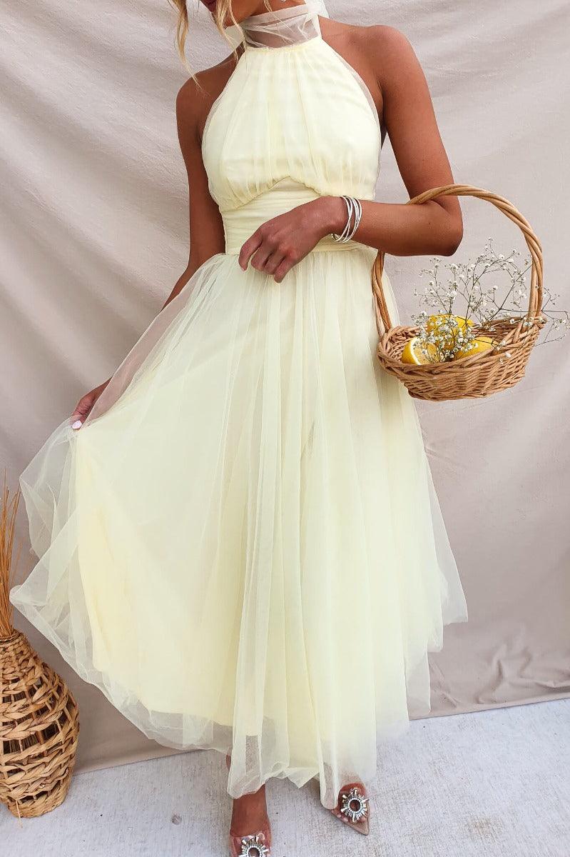 Enchanting Tulle Halter Maxi Dress with Gathered Detailing