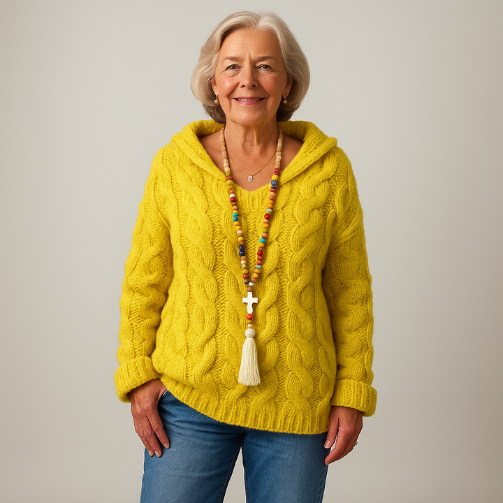 תמר מצב | סוודר עם כובע נעים ואלגנטי