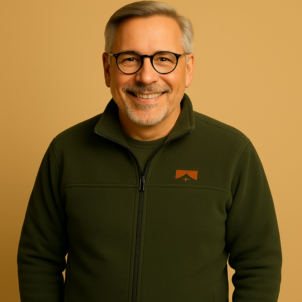 תמר מצב | סוודר קלסי עם רוכסן חצי