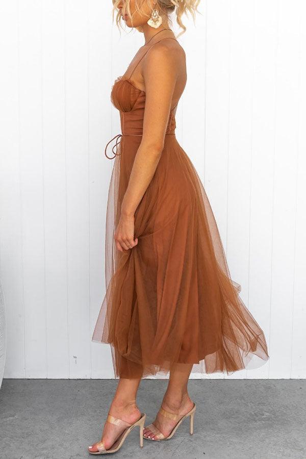 Chic Chiffon Maxi Dress with Suspenders for a Modern Princess Look