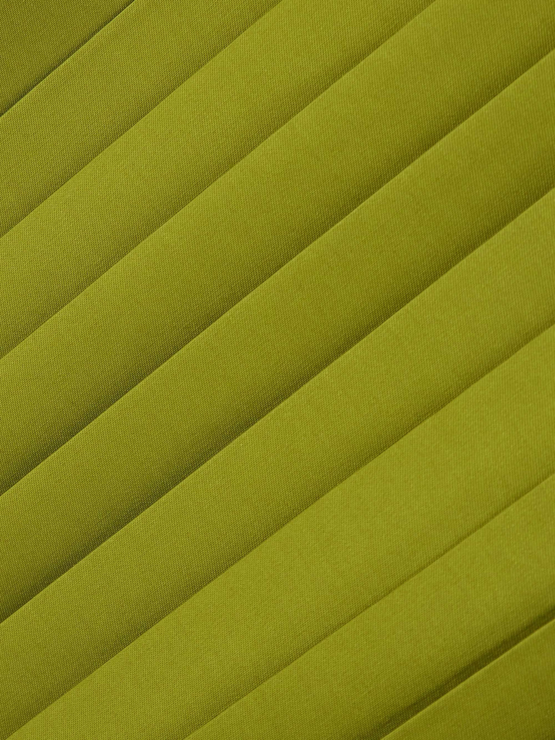 Solid Color High-Waisted Loose Pleated Skirt with Side Split