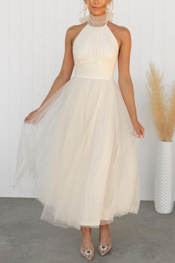 Enchanting Tulle Halter Maxi Dress with Gathered Detailing