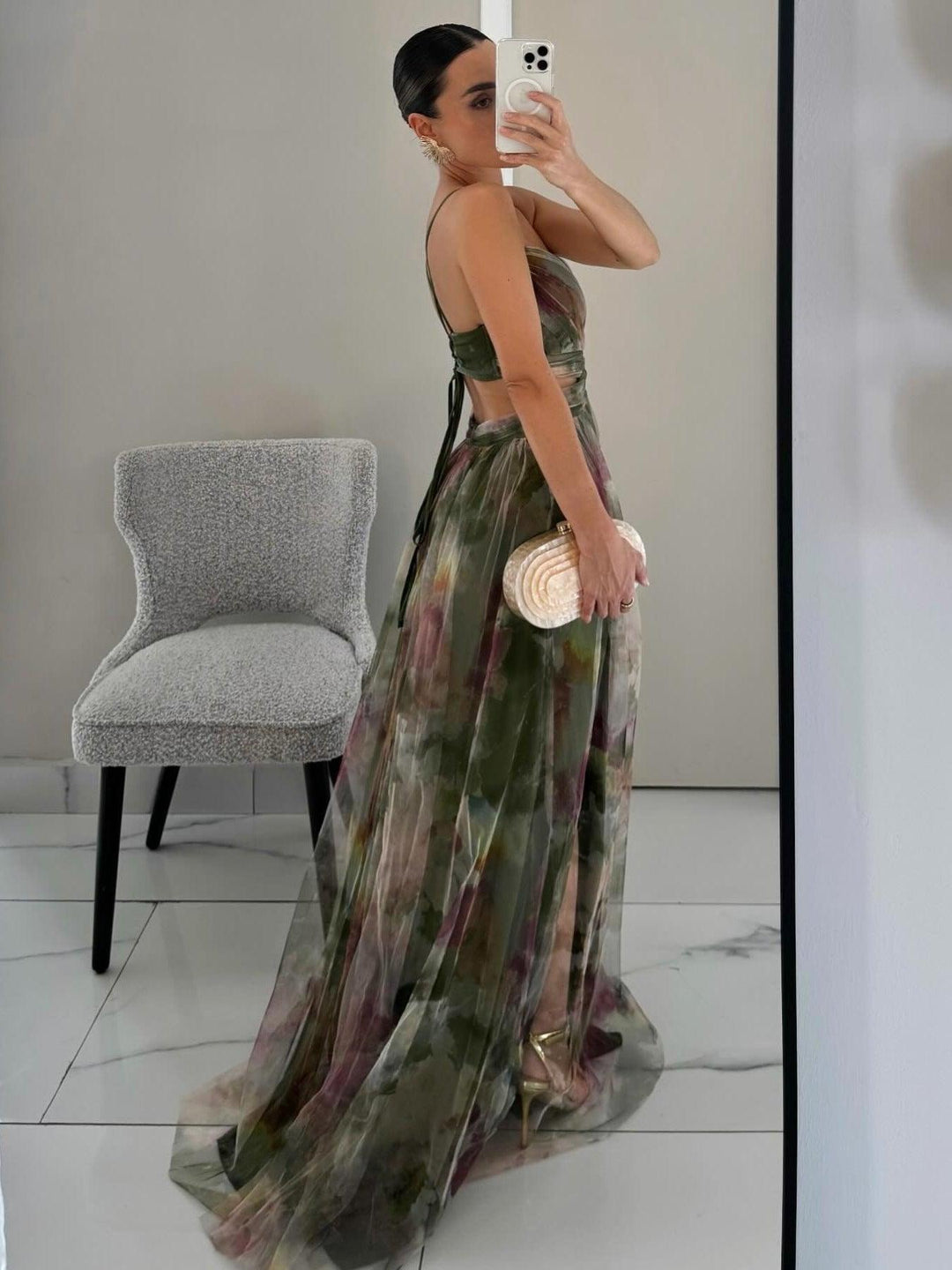 Chic V-Neck A-Line Maxi Dress with Elegant Floral Print
